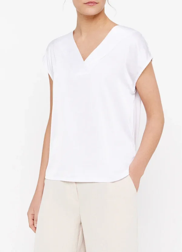 9137791 SS v-neck plain satin blouse with asymmetric hem | Eshop GS | Jordan