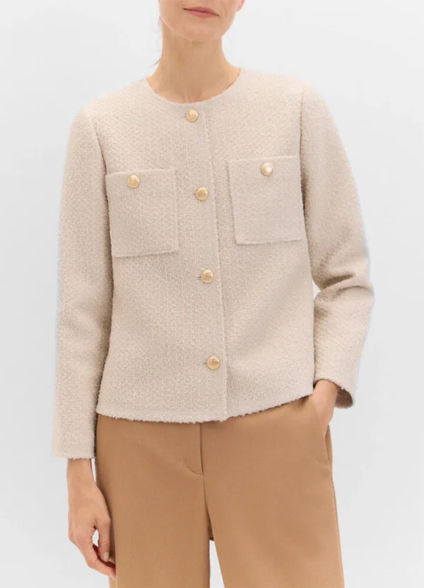 AWCFW249JFNP90110 5328722 Short knit jkt in Chanel style with buttoned chest pkts & buttons closure