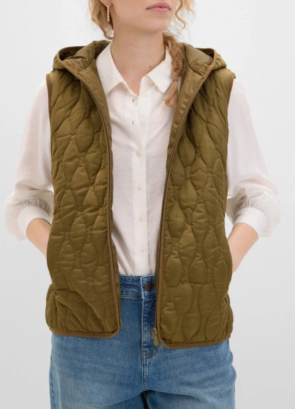 AWCFW24VSFZP90115 1 6618694 Ultralight, quilted short vest with hood, zipped side pkts & zip closure