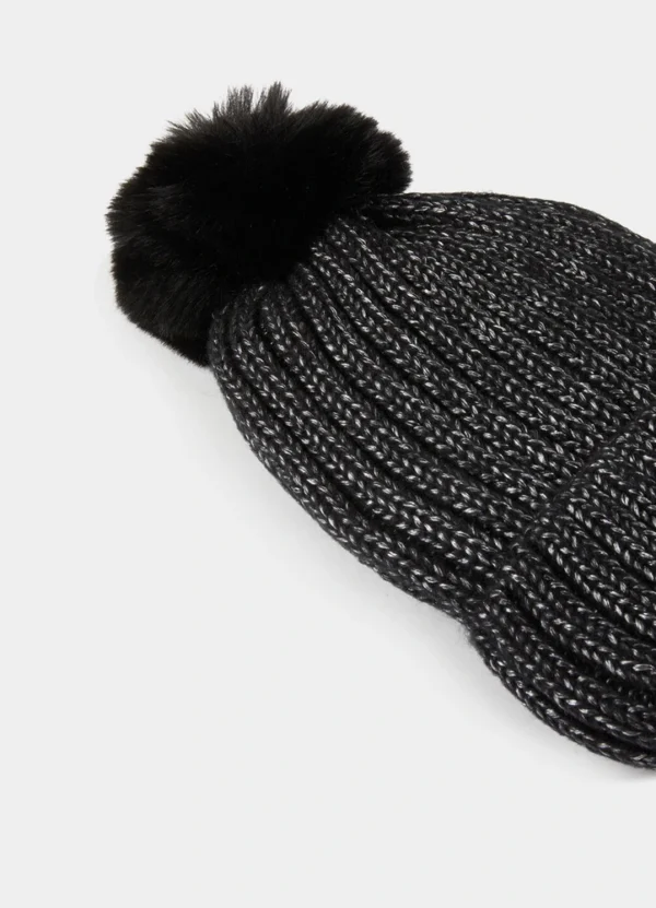 232-5BEFER knitted beanie with pompom | Eshop GS | Jordan