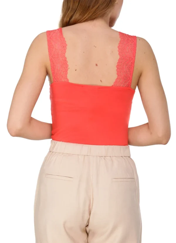 24144 Wide strapped t-shirt in v-neck and lace on the sleeves and the neckline | Eshop GS | Jordan