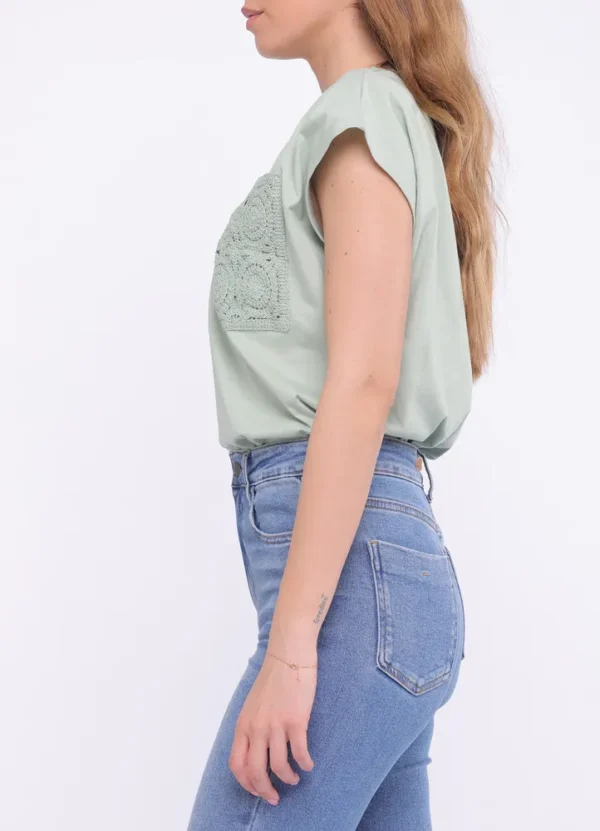 LR59B/25177 SS crew neck t-shirt with crochet chest pocket | Eshop GS | Jordan