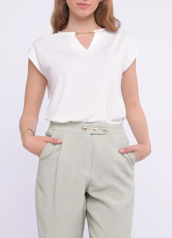 LT100/25187 SV v-neck fluid t-shirt in comfortable stretch crepe fabric with gold chain det | Eshop GS | Jordan