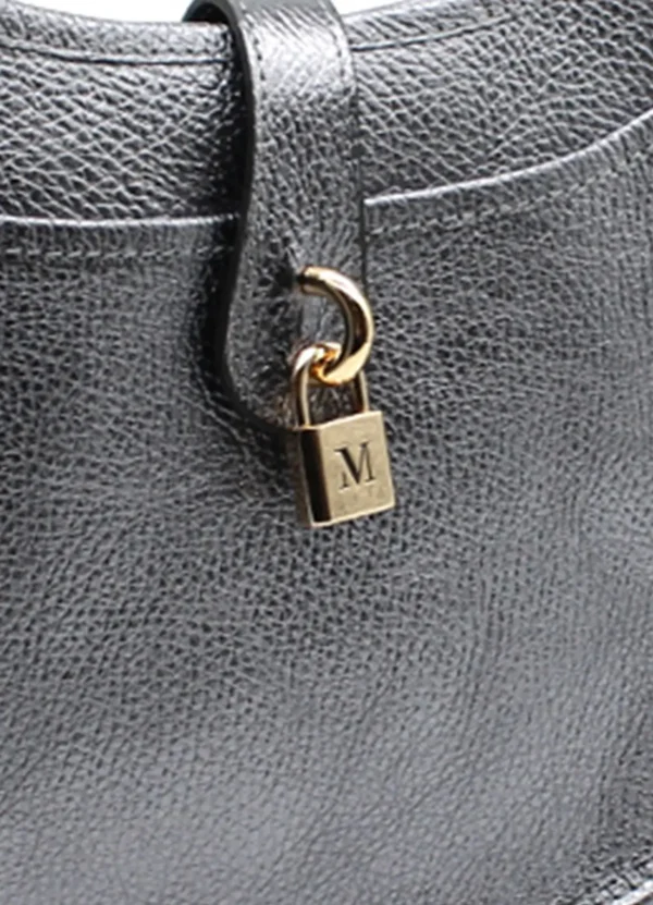 390282/B15 Leather cross bag with decorative letter M lock | Eshop GS | Jordan