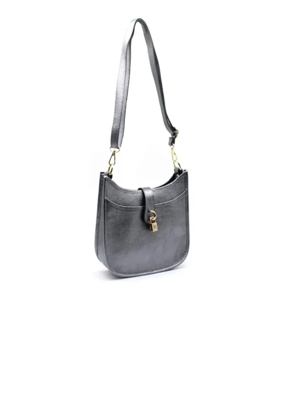 390282/B15 Leather cross bag with decorative letter M lock | Eshop GS | Jordan