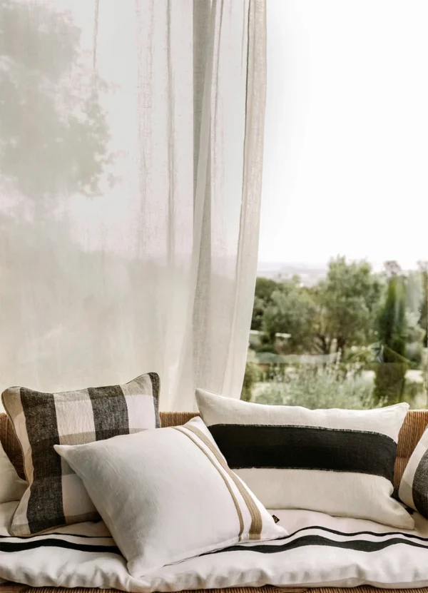 Haomy Home Decor Cushion  DHHAAYPIONANA06