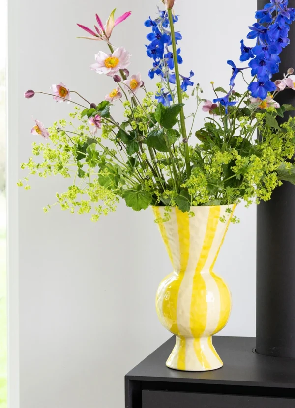 &Klevering Home Decor Vase DHKLAYPVANANA20