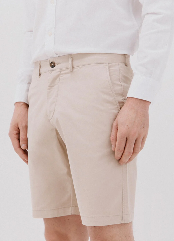 Cortefiel Men Chino shorts AMCFS25CIBMRE01